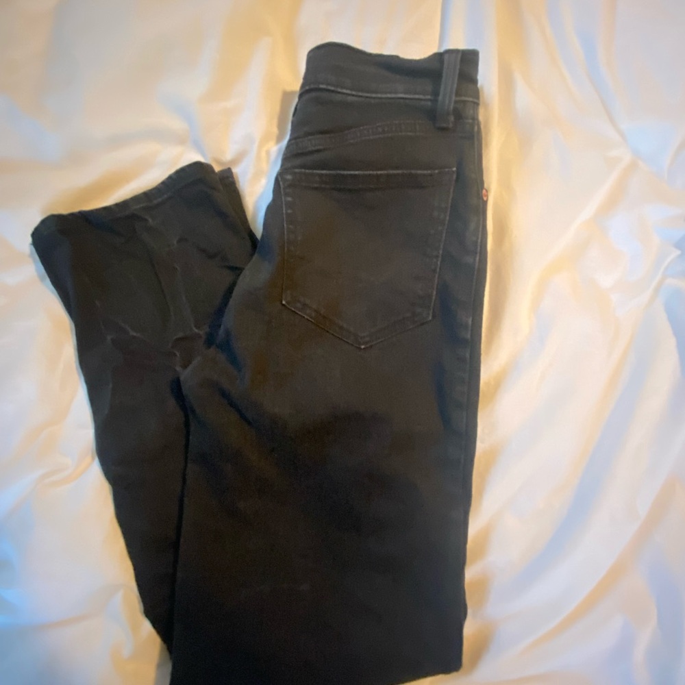 Abercrombie & Fitch | the ‘90s Straight Ultra High Rise